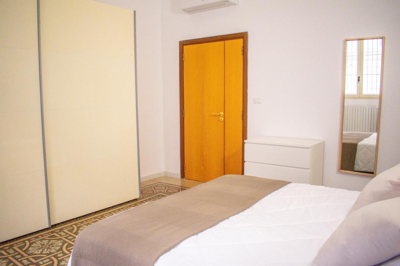 Your Home, In The Center Of Bari Extérieur photo